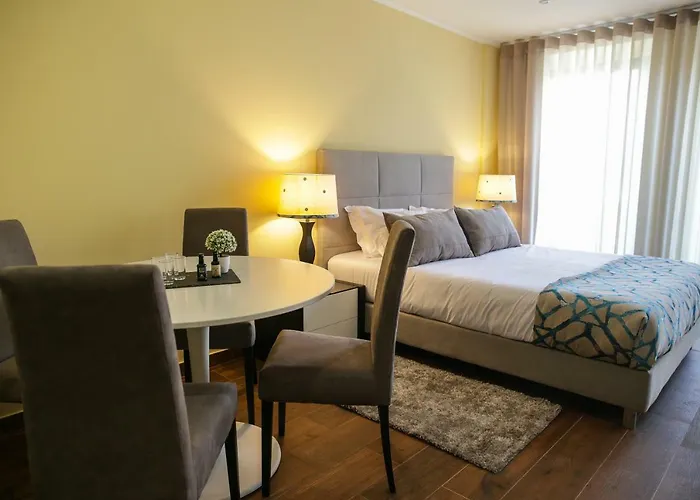 Oporto Downtown Flats